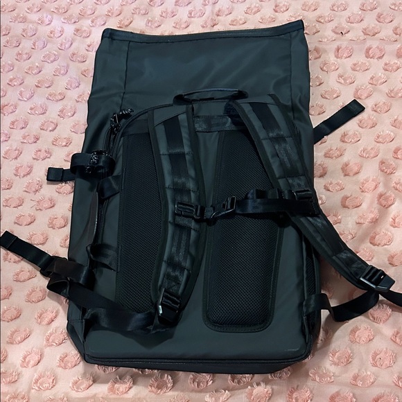 Sleek Black and Blue Skateboard Backpack - Picture 2 of 3